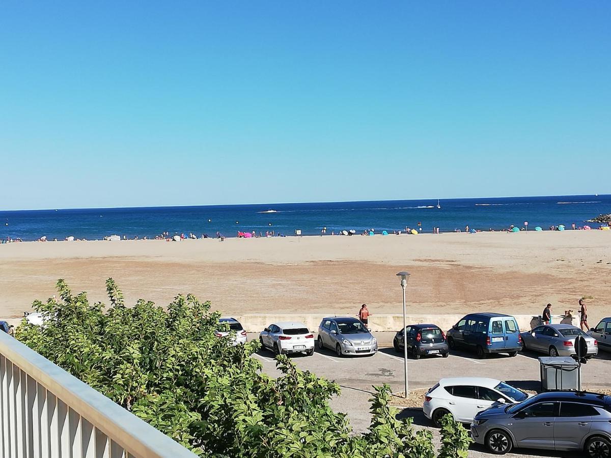 Superbe Appartement Avec Vue Sur Mer Et Port, Parking Prive Saint-Pierre-la-Mer  Esterno foto
